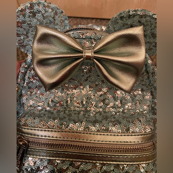 Arendelle Aqua Minnie Loungefly Backpack - Picture 4 of 4